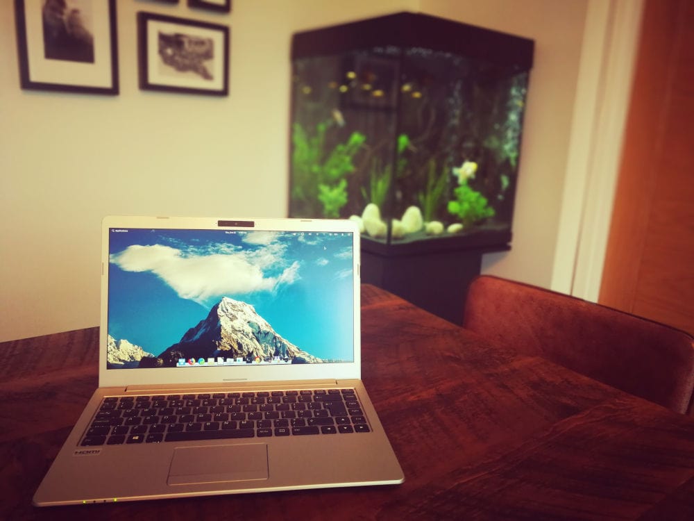 jupiter-laptop-table